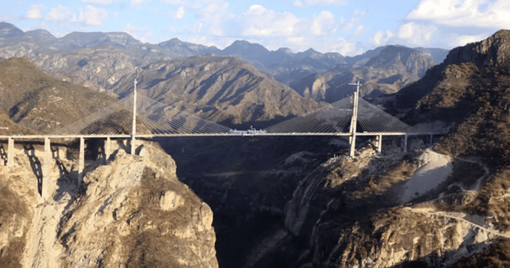 Ponte Baluarte, 390 metros, México
