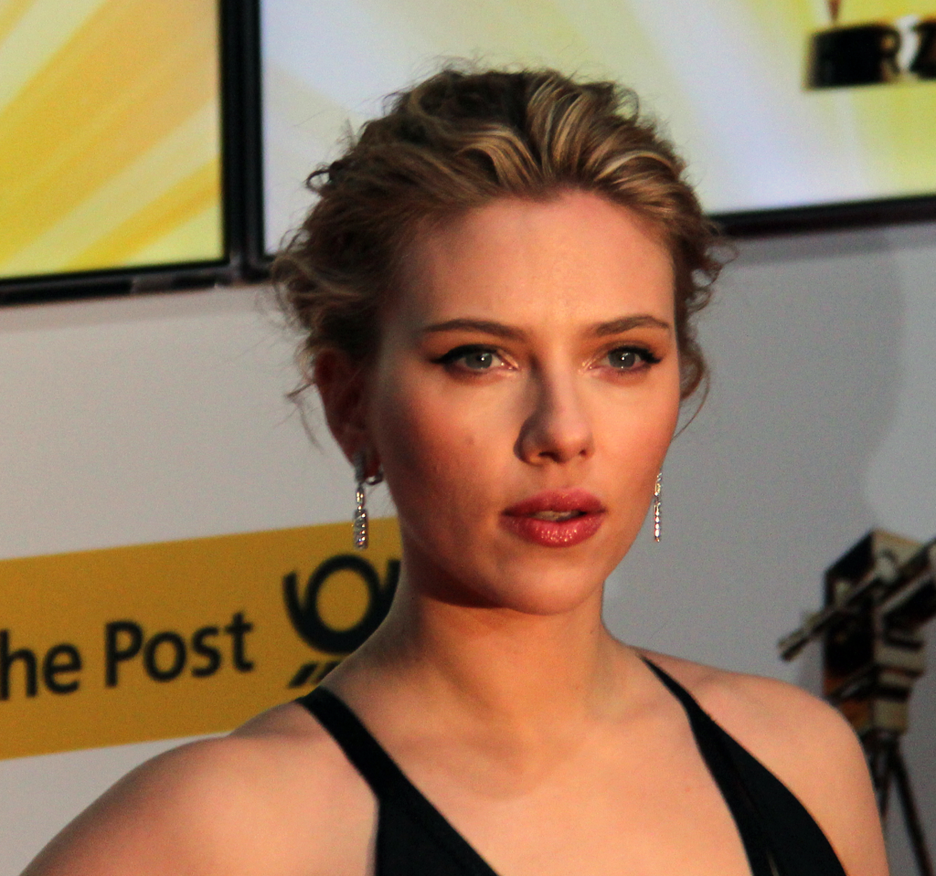 Scarlett Johansson: Versatilidade e Encanto